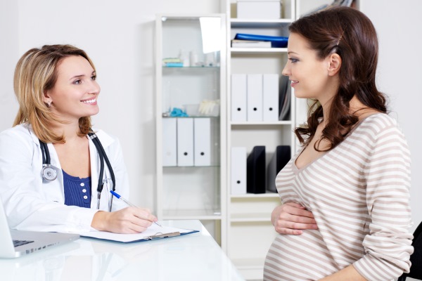 Консультация у врача при беременности