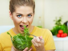 Можно ли кормящим мамам листья салата?